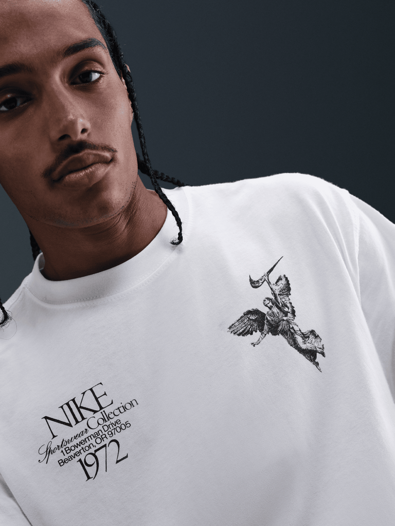 NA-S48 (Nike Wings Oversized T-Shirt White)