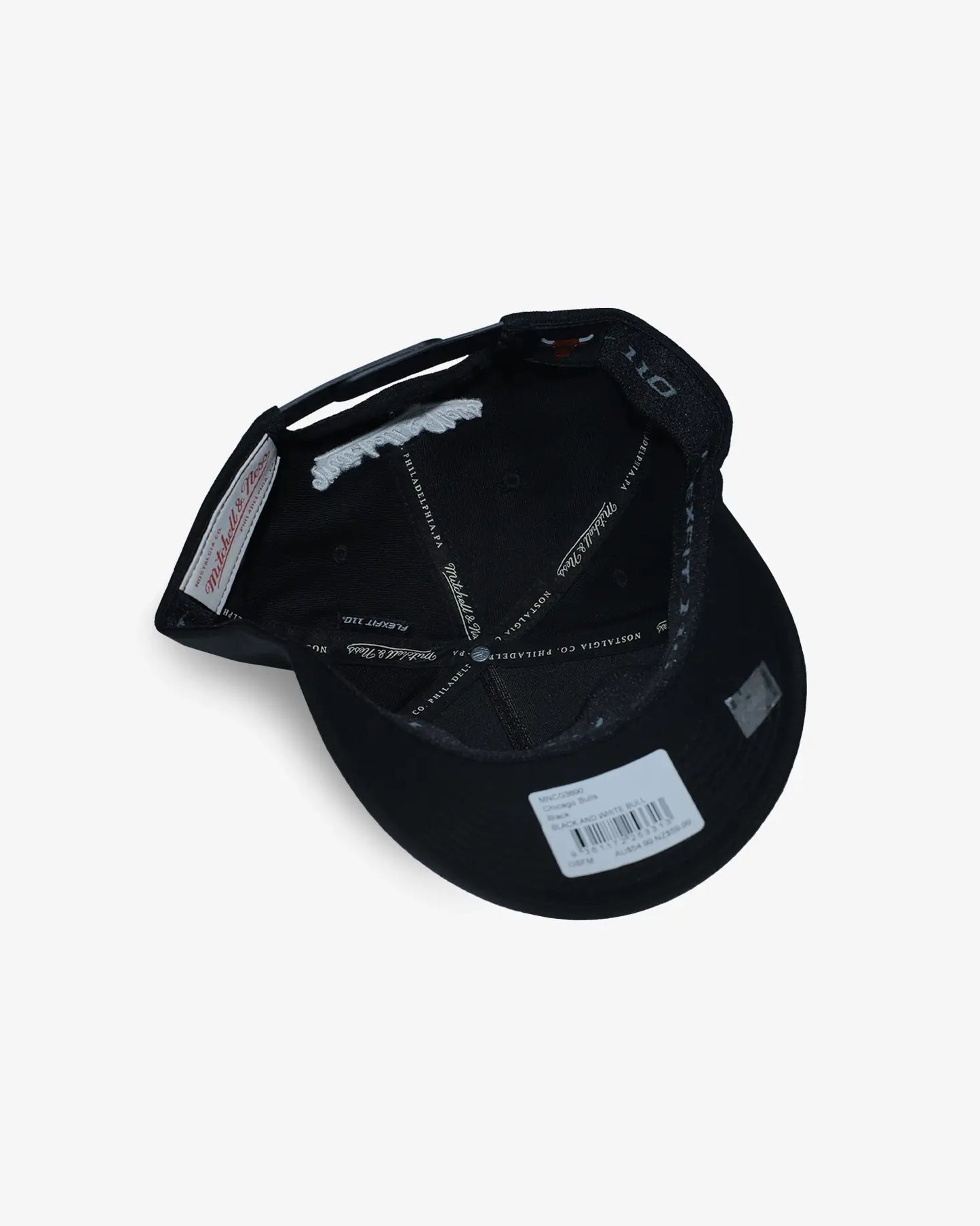 MNA-M46 (Mitchell & ness black & white milwaukee bucks flex fit snapback black osfm) 92592391