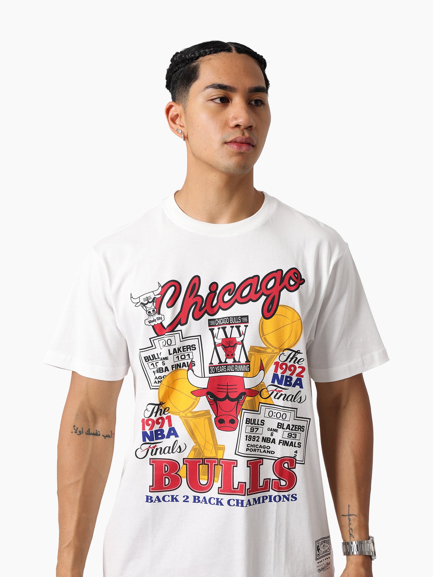 MNA-U49 (Mitchell & ness chasing dreams tee bulls vintage white) 122592591