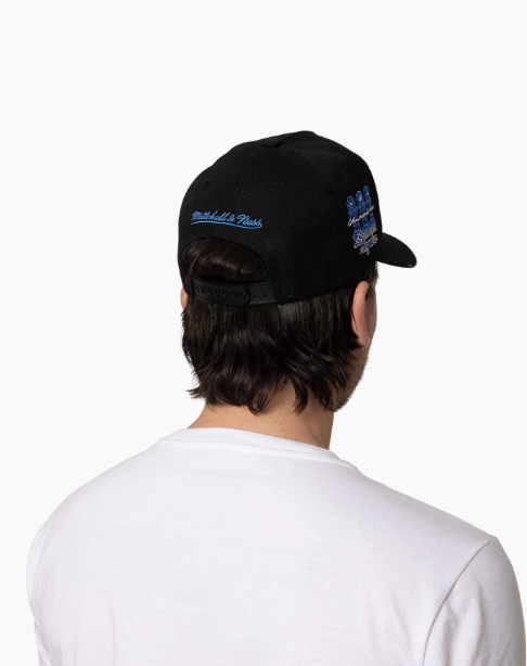 MNA-X45 (Mitchell & ness lakers forever pro pinch snapback black osfm) 92592608