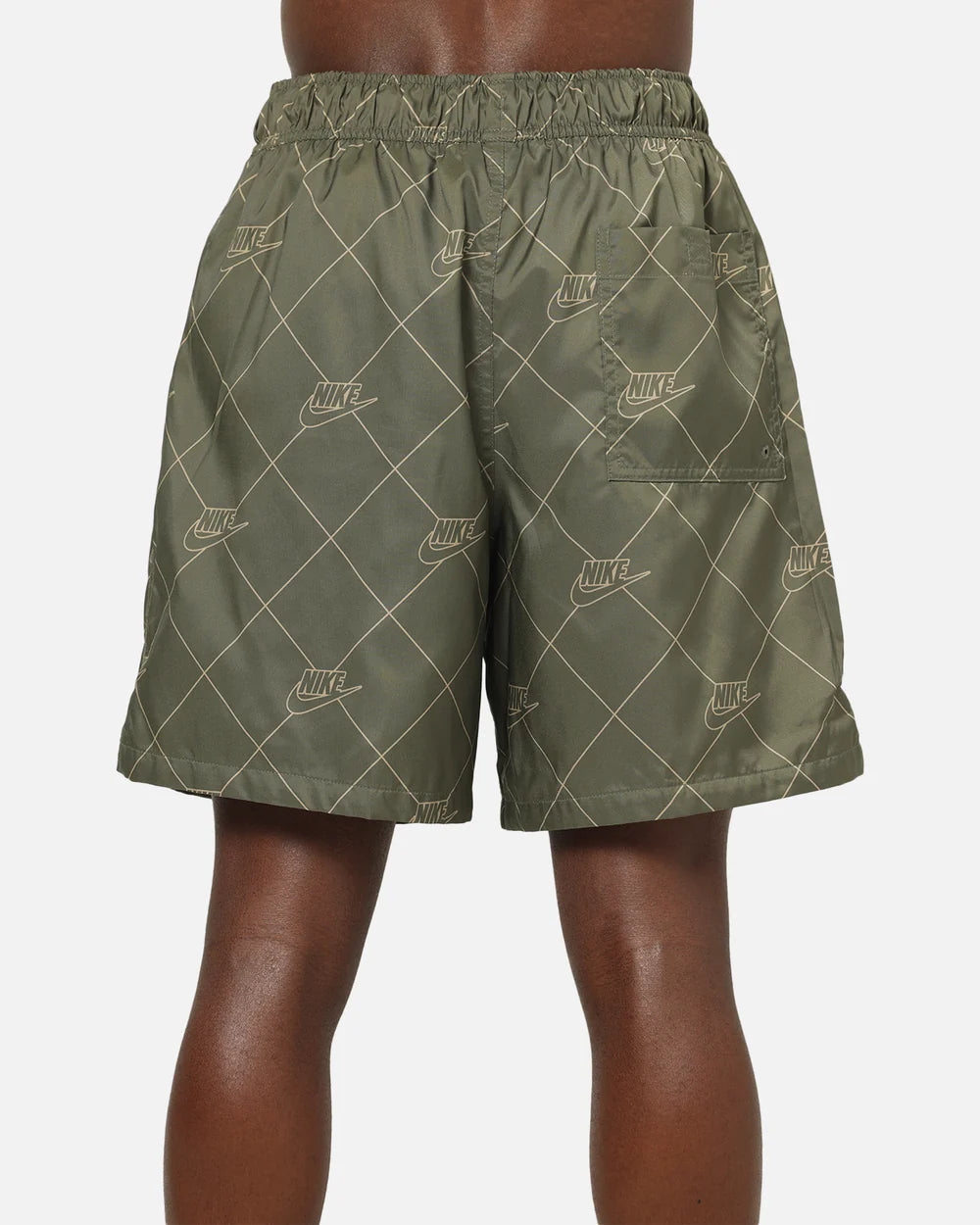 NA-M50 (Nike sportswear club woven flow shorts medium olive/white) 92693825
