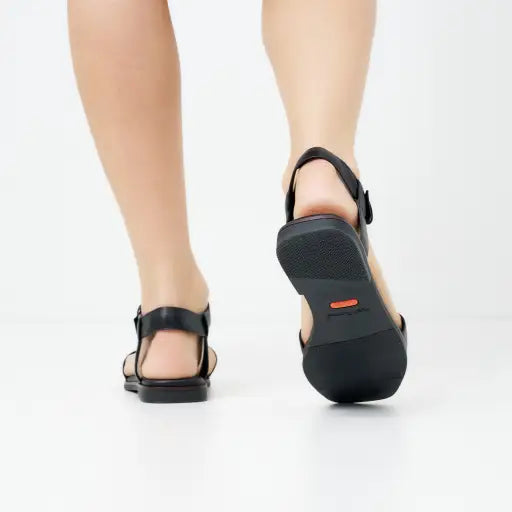 HP-N4 (Hush puppies ivy sandals black) 52692500