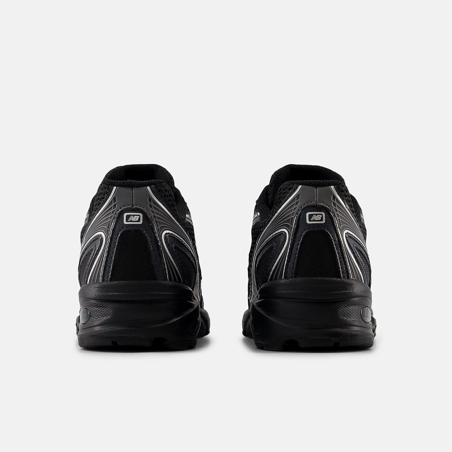 NB-D9 (New balance 740 V2 D width shoes black/silver) 52698500