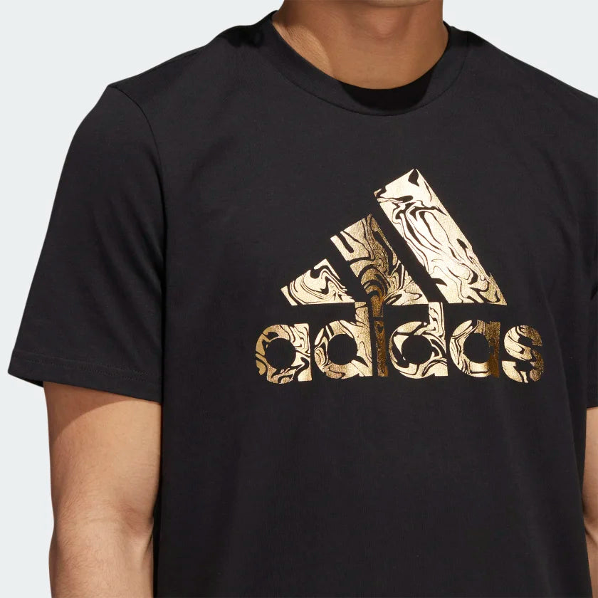 AA-D16 (Adidas liquid foil badge of sport graphic tee black/gold) 112292560 ADIDAS