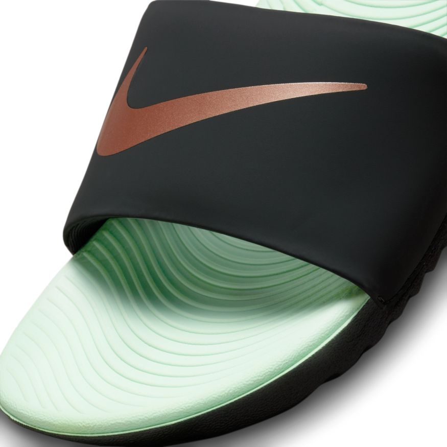 N-D128 (Nike kawa slide off noir/metallic bronze/mint foam) 32291790 NIKE