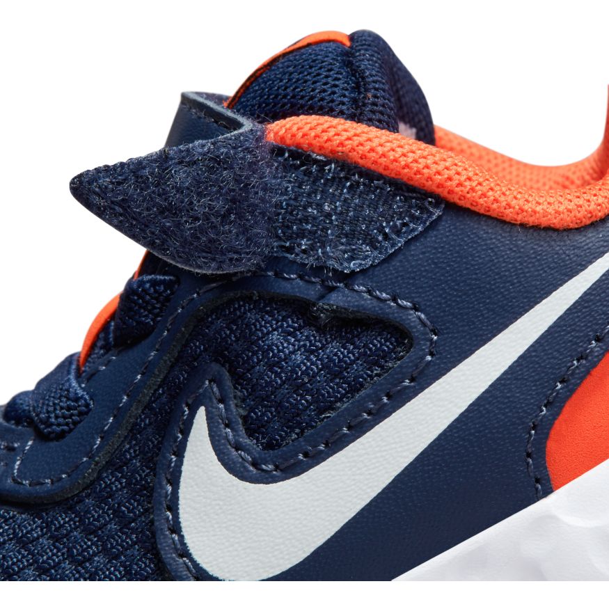 N-Q124 (Nike revolution 5 midnight navy/white) 112193069 NIKE