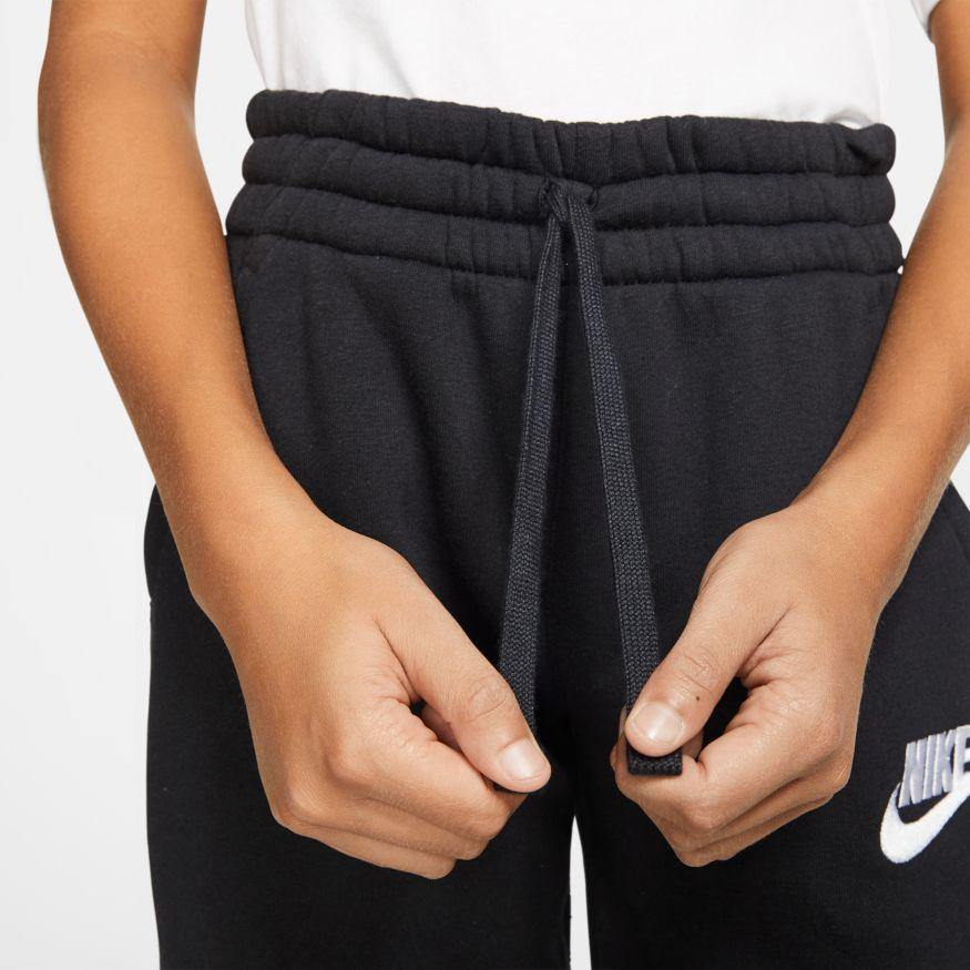 NA-S30 (B nike sportswear club fleece jogger pant black/white) 52192558 - Otahuhu Shoes