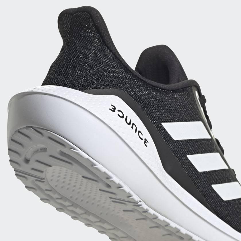 A-E60 (Eq 21 run j core black/ft white) 52195630 - Otahuhu Shoes