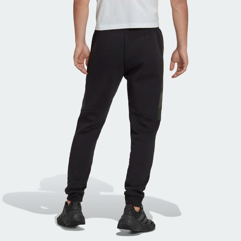 AA-A15 (Adidas essential camo print fleece pants black) 72294605 ADIDAS