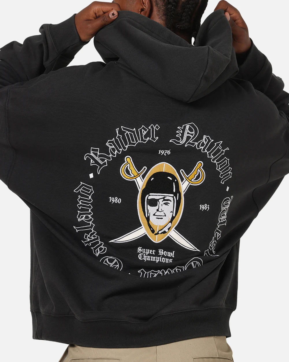 MNA-U46 (Mitchell and ness raider nation hoodie black) 92597826