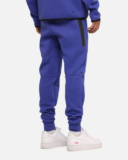 NA-N48 (Nike sportswear tech fleece joggers deep night/black)