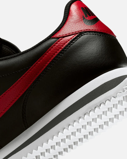 N-M139 (Nike cortez black/gym red)
