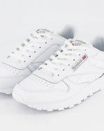 R-Z14 (Reebok classic leather shoes big kids white/white) 62395115