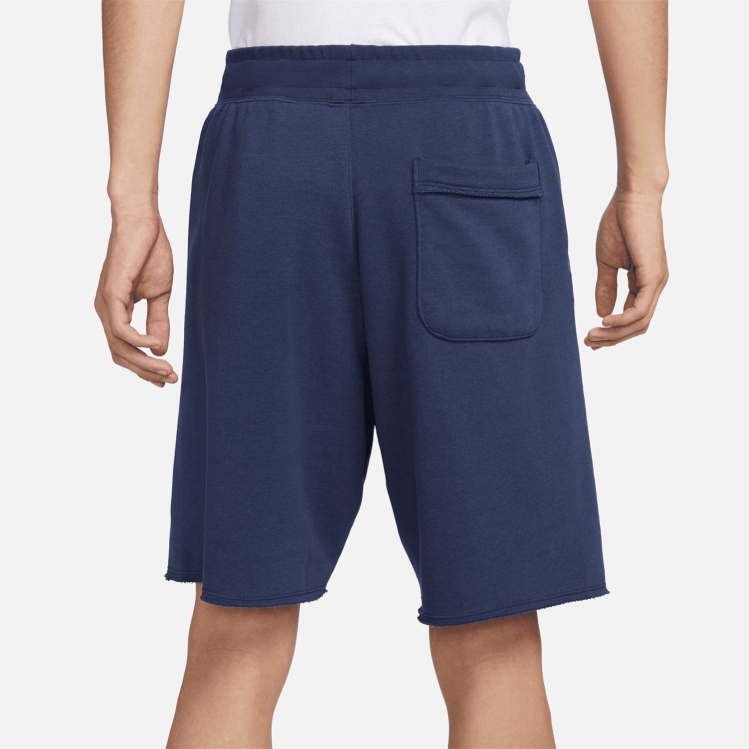 NA-P42 (Nike club alumni french terry shorts midnight navy/white) 52394604 NIKE