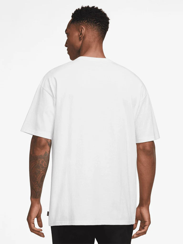 NA-Q48 (Nike Sportswear Premium Essentials Tee White)