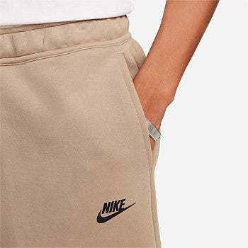 NA-A45 (Nike tech fleece shorts bone/black)