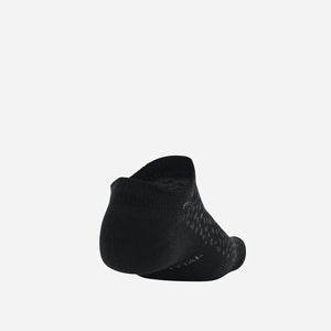 UAA-A11 (Under armour unisex essentials 6pack no show socks black/white/halo gray) 102391739
