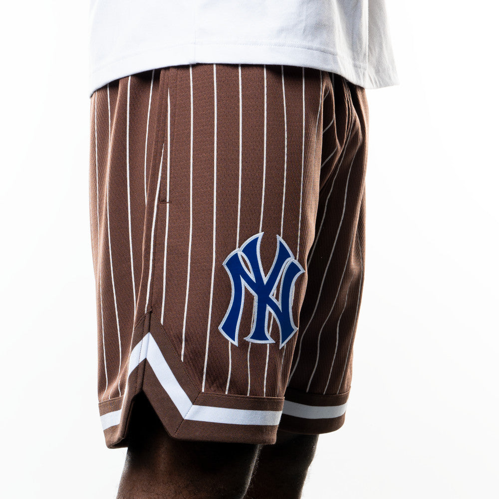 NEA-H8 (New era oversize mesh pinstripe new york yankees shorts chocolate/pink/cobalt blue) 52495500