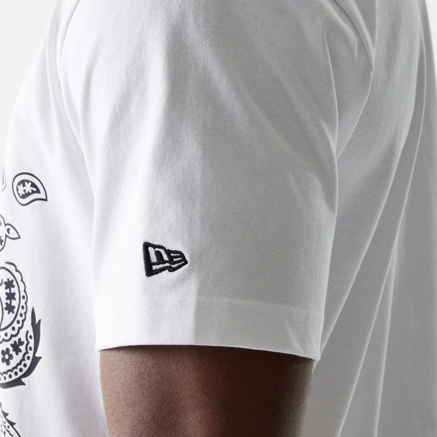 NEA-E12 (New era mlb oversize detroit tigers paisley tee white) 92594000