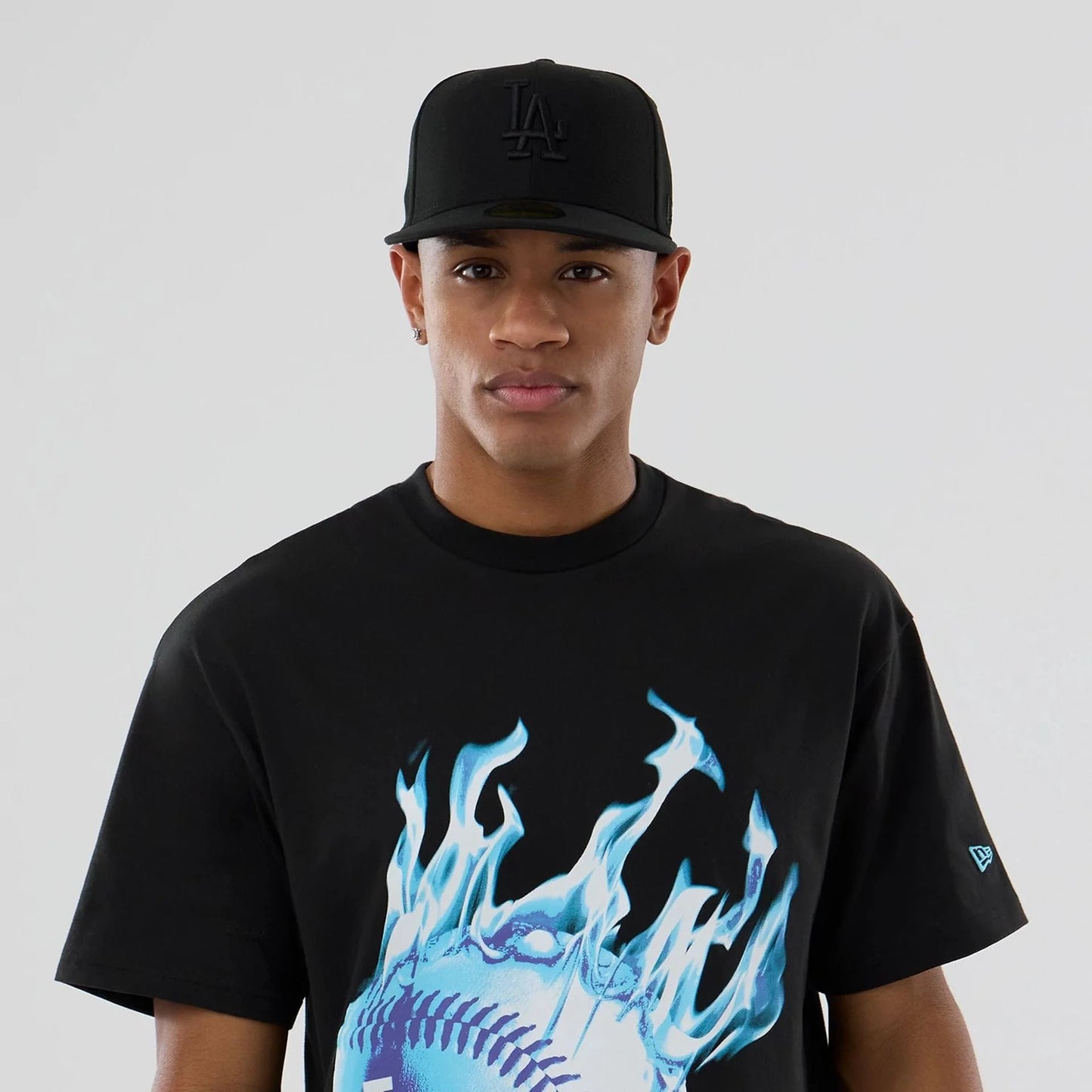 NEA-K13 (New era mlb los angeles dodgers on fire oversize tee black) 12694000