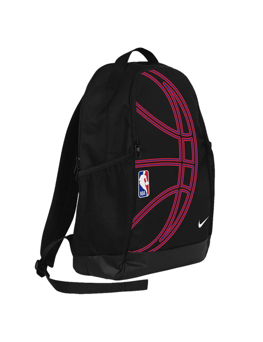 nike backpack auckland HAYWARD FUTURA 25L The padded back panel provides added support Shoe Accessories & Care -