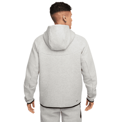 NA-L47 (Nike tech fleece full-zip windrunner hoodie grey/white)