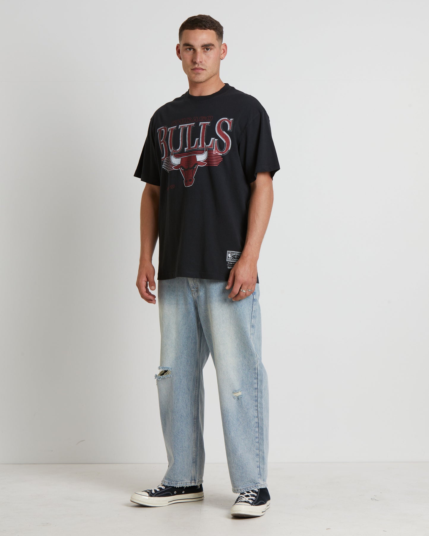 MNA-U30 (Mitchell and ness underscore tee bulls faded black) 92393478