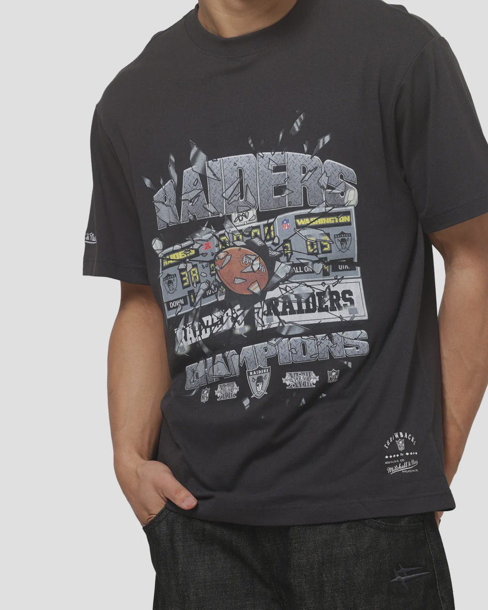 MNA-S53 (Mitchell & ness las vegas raiders smashed scoreboard tee washed black) 92693043