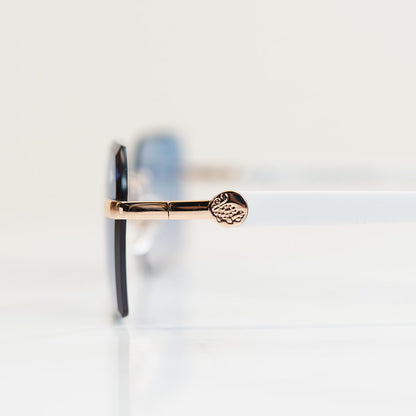 BV-Q (Belvoir & co sunglasses diamond cut willow blue gold/white) 52596700