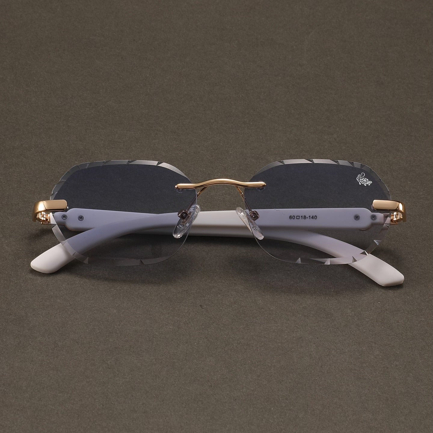 BV-Q (Belvoir & co sunglasses diamond cut willow blue gold/white) 52596700