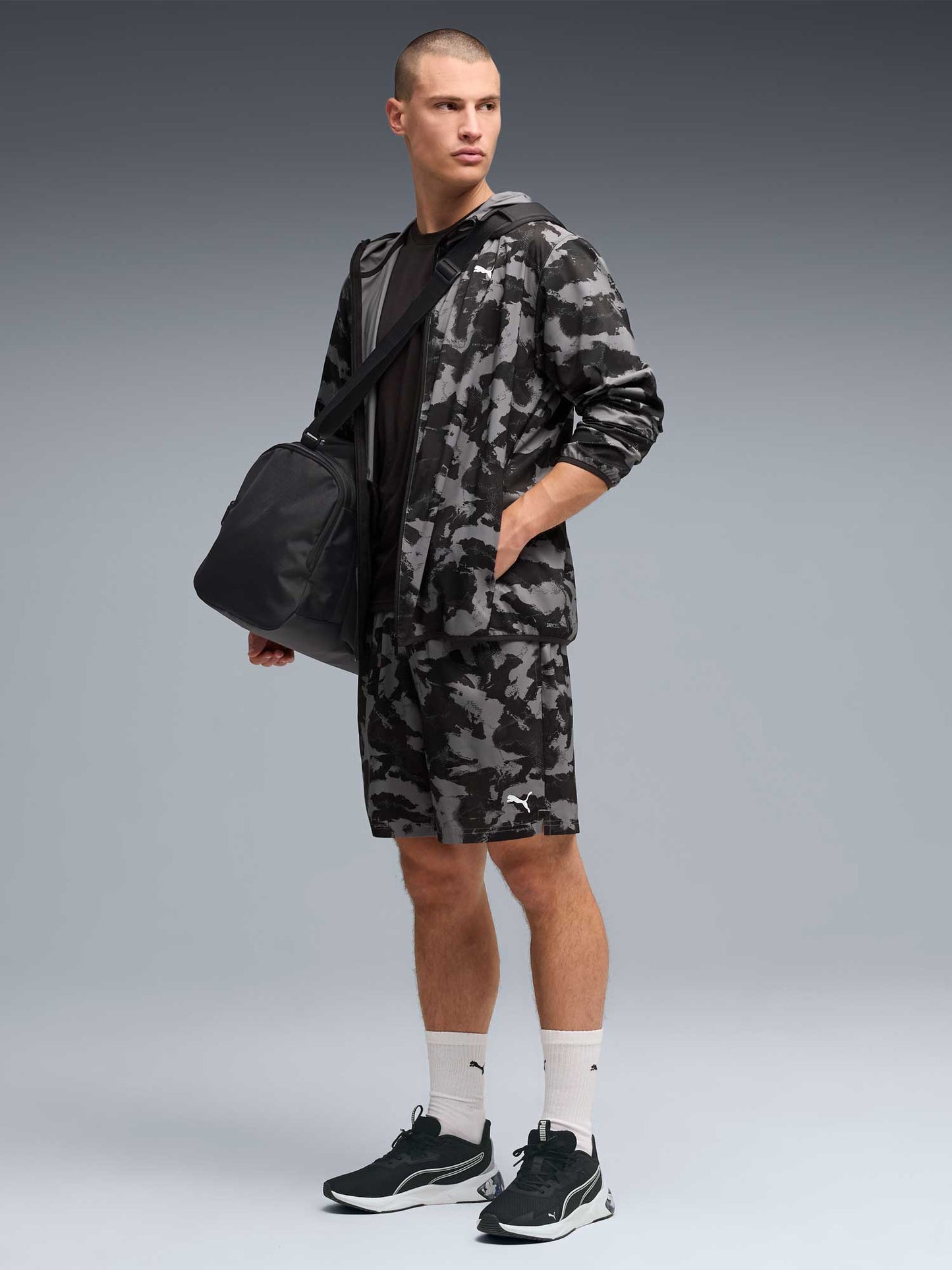 PA-L12 (Puma tad essentials all over print woven jacket black) 32695500