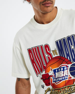 MNA-M25 (Mitchell and ness road to the final tee nba worn white) 12393913