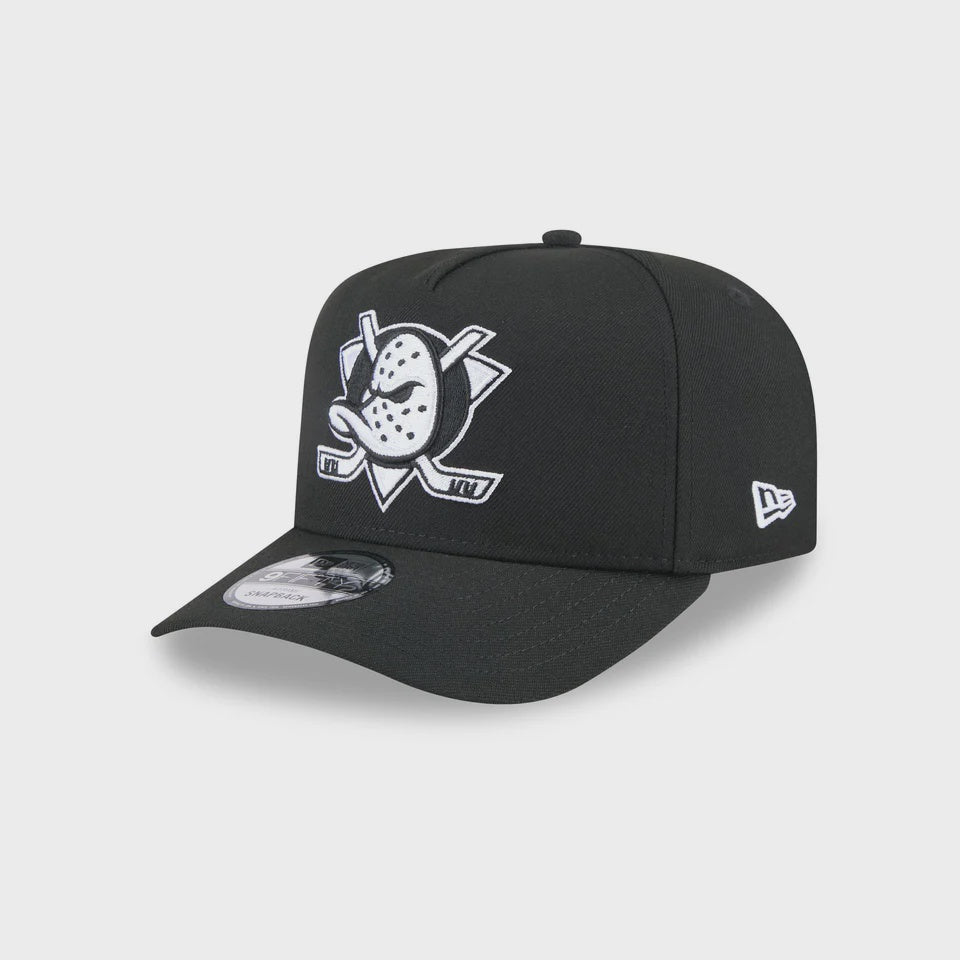 NEC-V69 (New era 950 A frame classic black/white anaheim ducks snapback black/cilantro green UV osfm) 112593290