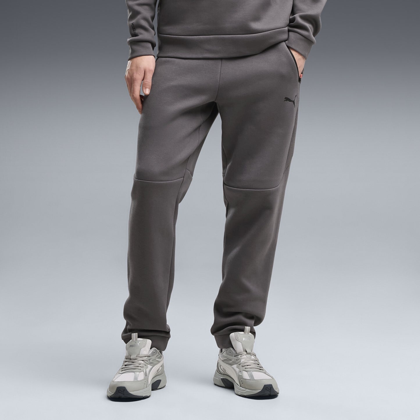 PA-V12 (Puma pumatech elevated pants dark moody grey) 82696500