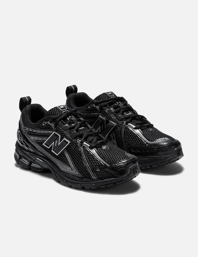 NB-K9 (New balance M1906V1 D width shoes black/silver) 726911250