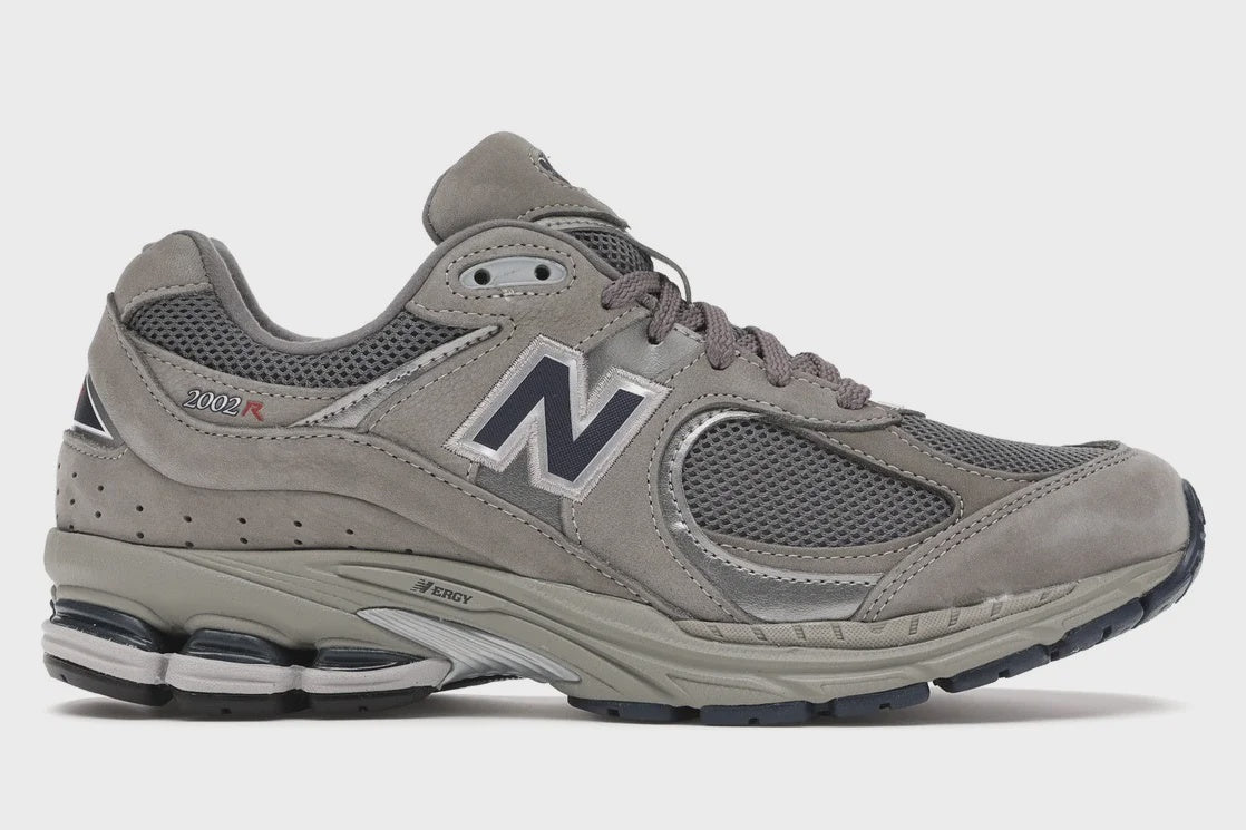 NB-Z8 (New balance 2002 D width shoes castle rock/natural indigo) 52699000