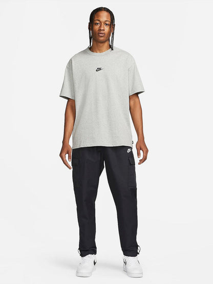 NA-R48 (Nike Sportswear Premium Essentials Tee Grey)