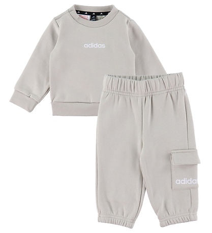 AA-V26 (Adidas essentials fleece crew & jogger set wonder aluminium/white) 12592646