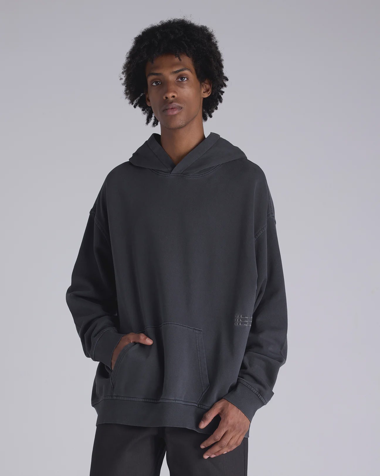 CA-V14 (Champion rochester vintage wash hoodie black) 42695318