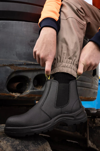 MU-D (Munka bull slip on work boot black) 32693100