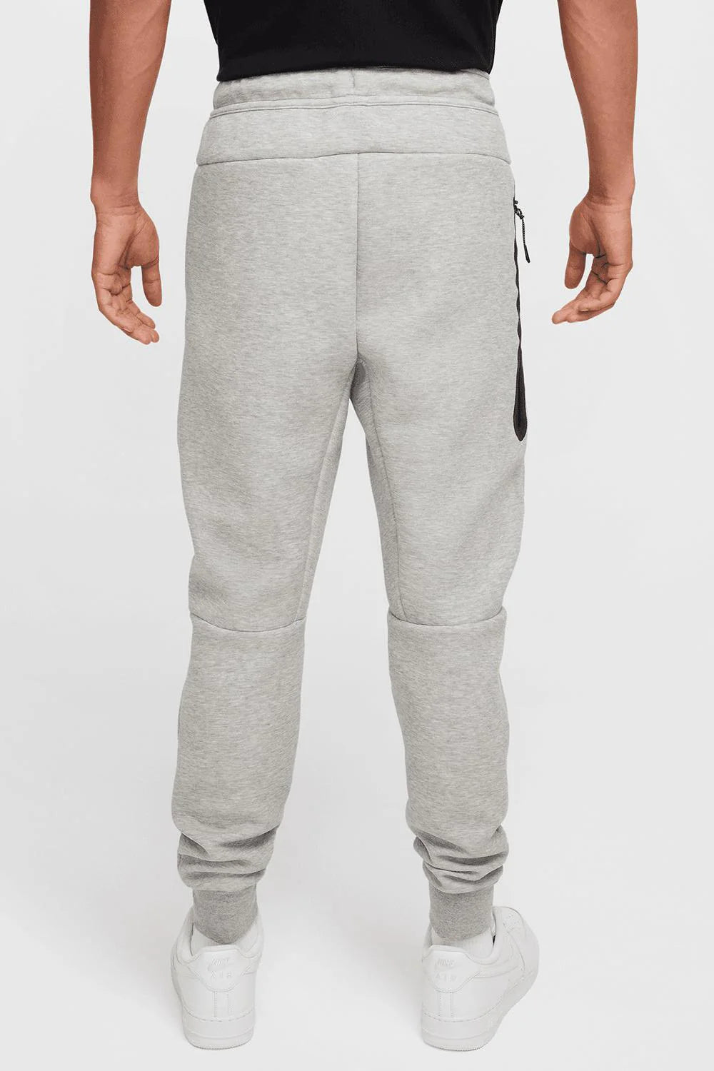NA-M48 (Nike tech fleece trackpants grey/black)