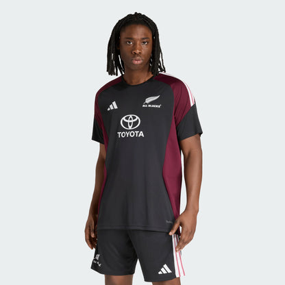 AA-F32 (Adidas all blacks performance tee all black/maroon) 52693638