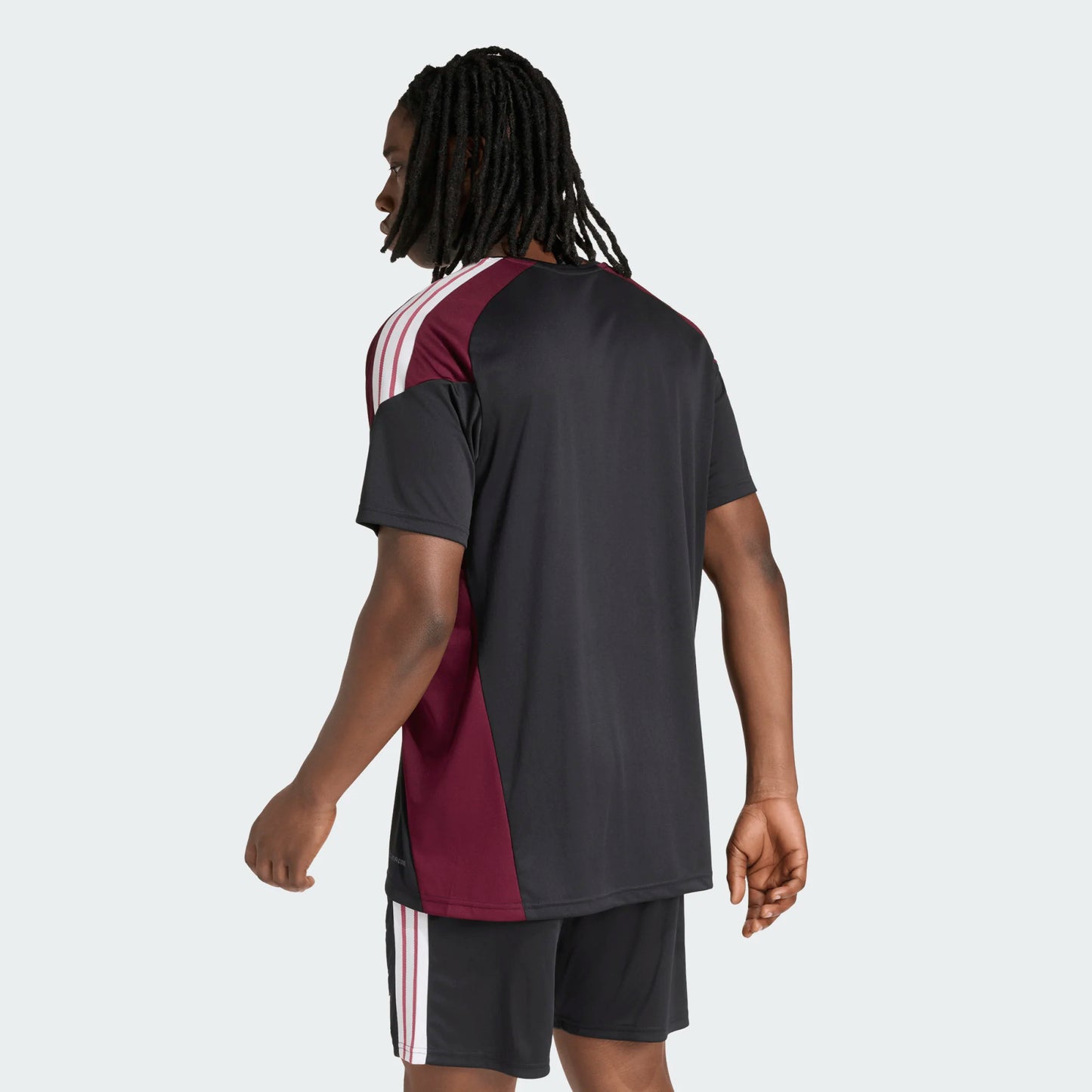 AA-F32 (Adidas all blacks performance tee all black/maroon) 52693638