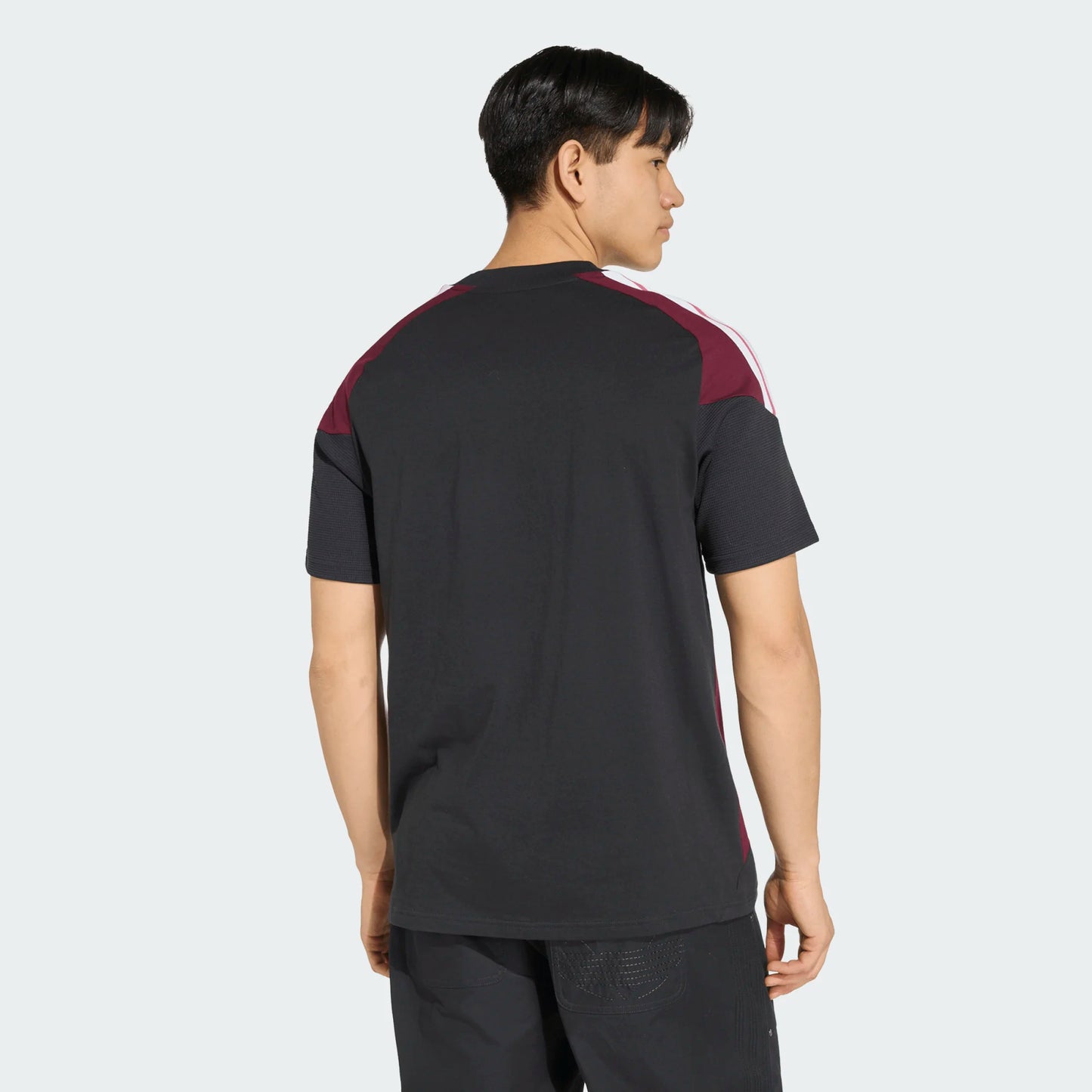 AA-G32 (Adidas all blacks cotton t-shirt all black/maroon) 52692956