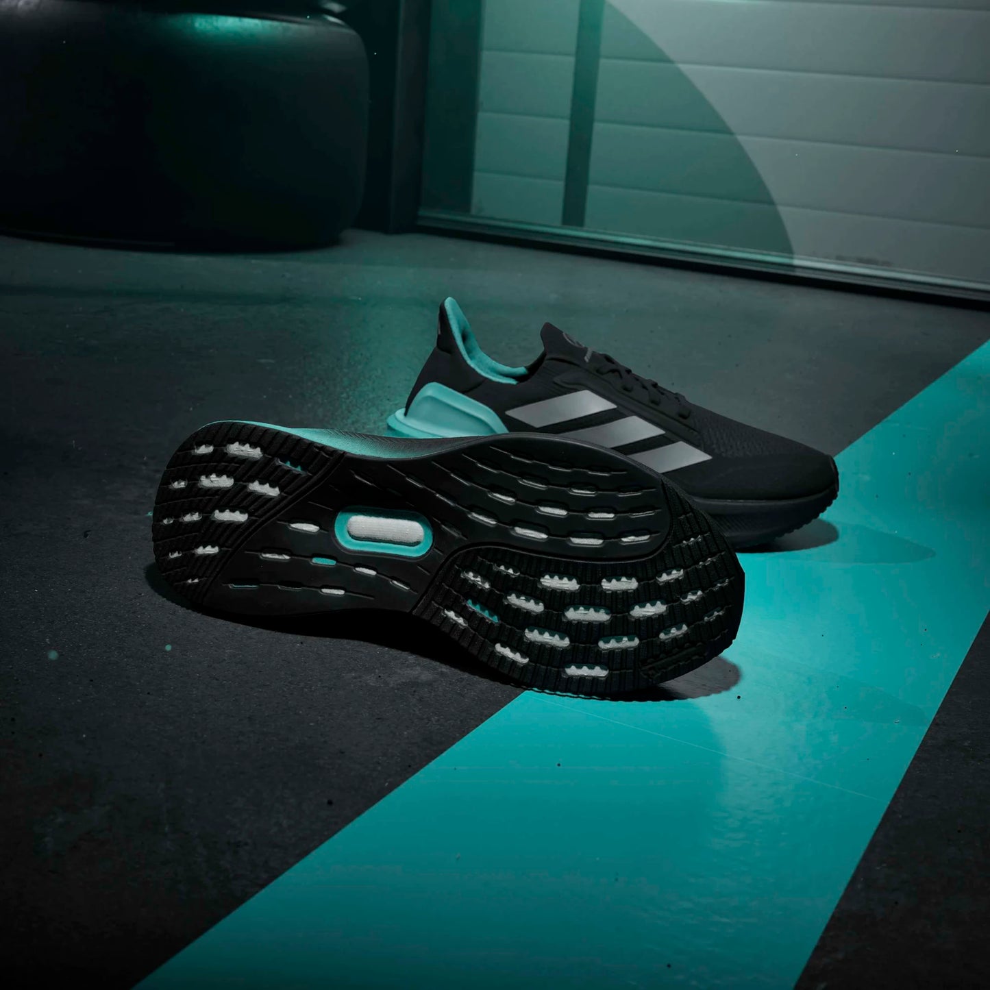 A-P72 (Adidas ultraboost 5 x mercedes amg petronas F1 team shoes black/metallic silver/semi mint rush) 226915867