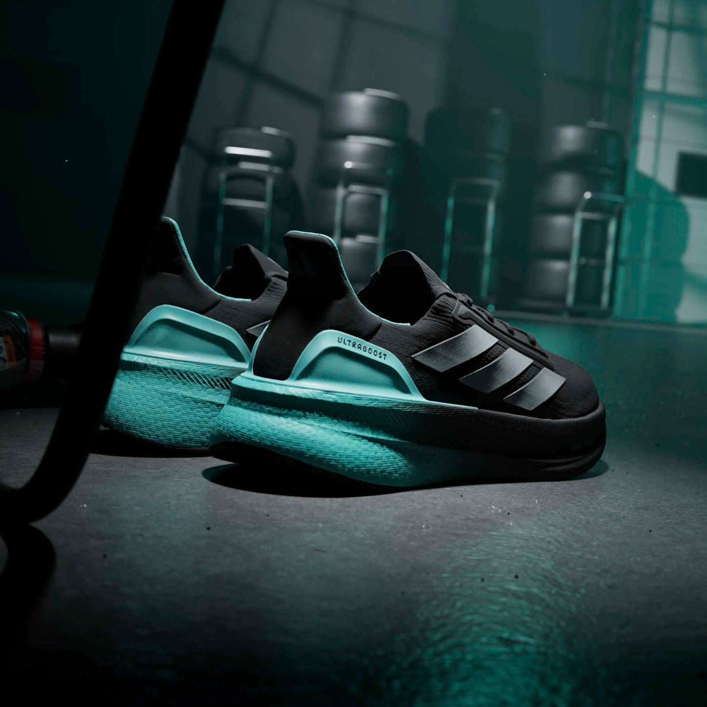 A-P72 (Adidas ultraboost 5 x mercedes amg petronas F1 team shoes black/metallic silver/semi mint rush) 226915867