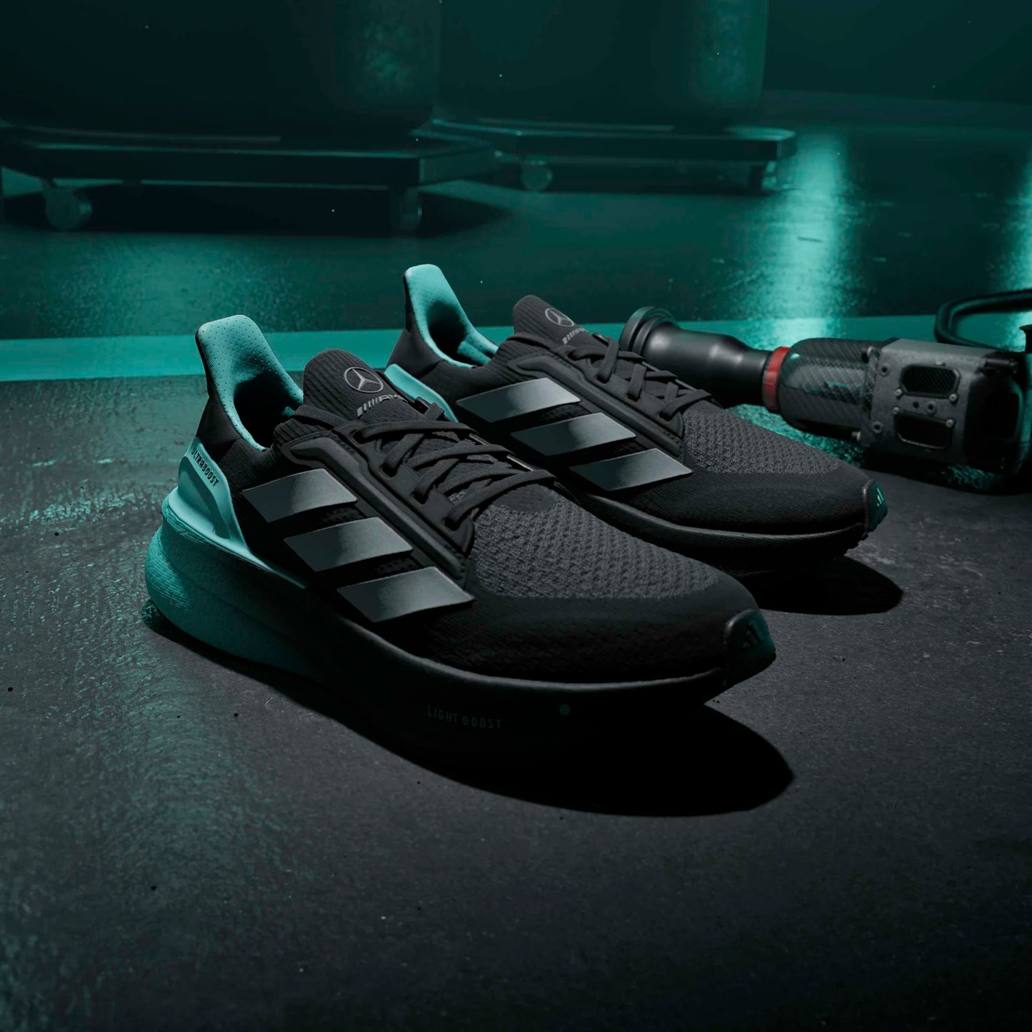 A-P72 (Adidas ultraboost 5 x mercedes amg petronas F1 team shoes black/metallic silver/semi mint rush) 226915867