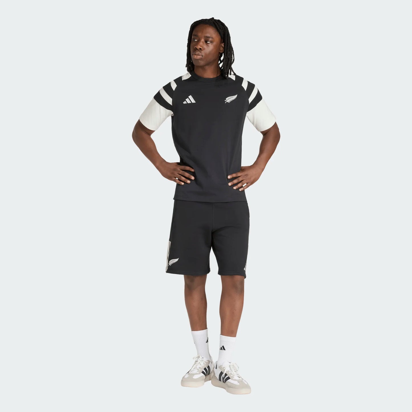 AA-C32 (Adidas all blacks leisurewear t-shirt black/off white) 52693412