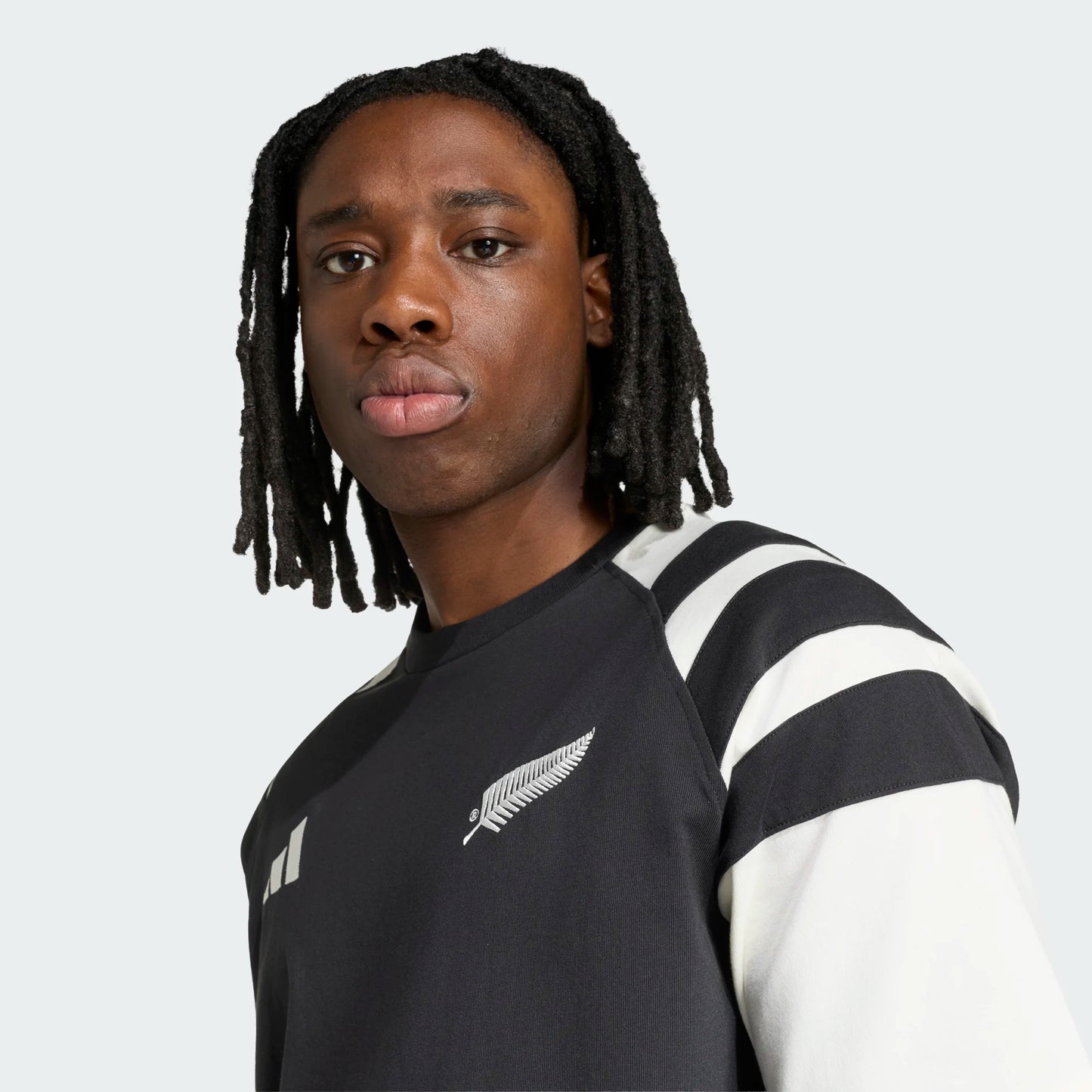 AA-C32 (Adidas all blacks leisurewear t-shirt black/off white) 52693412