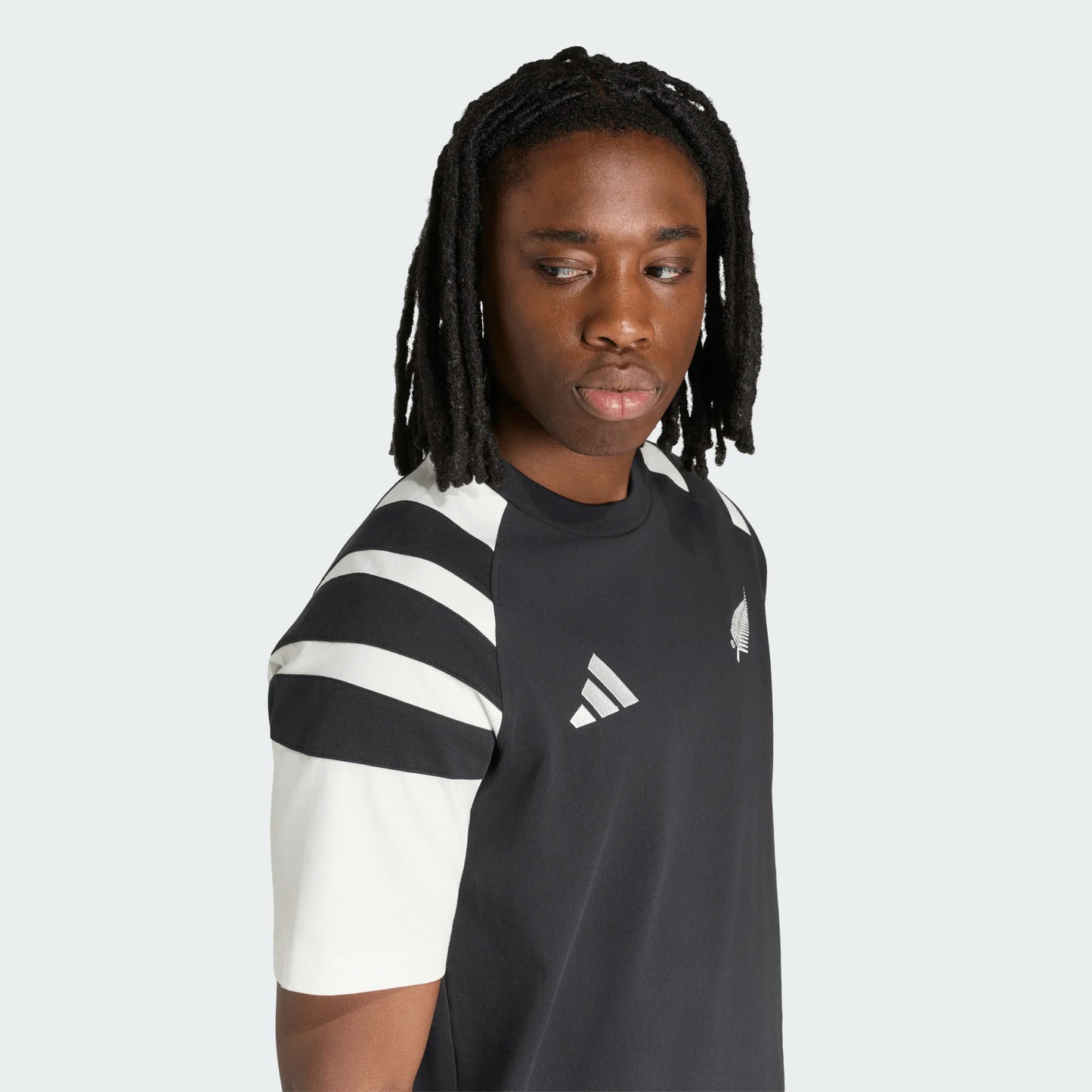 AA-C32 (Adidas all blacks leisurewear t-shirt black/off white) 52693412